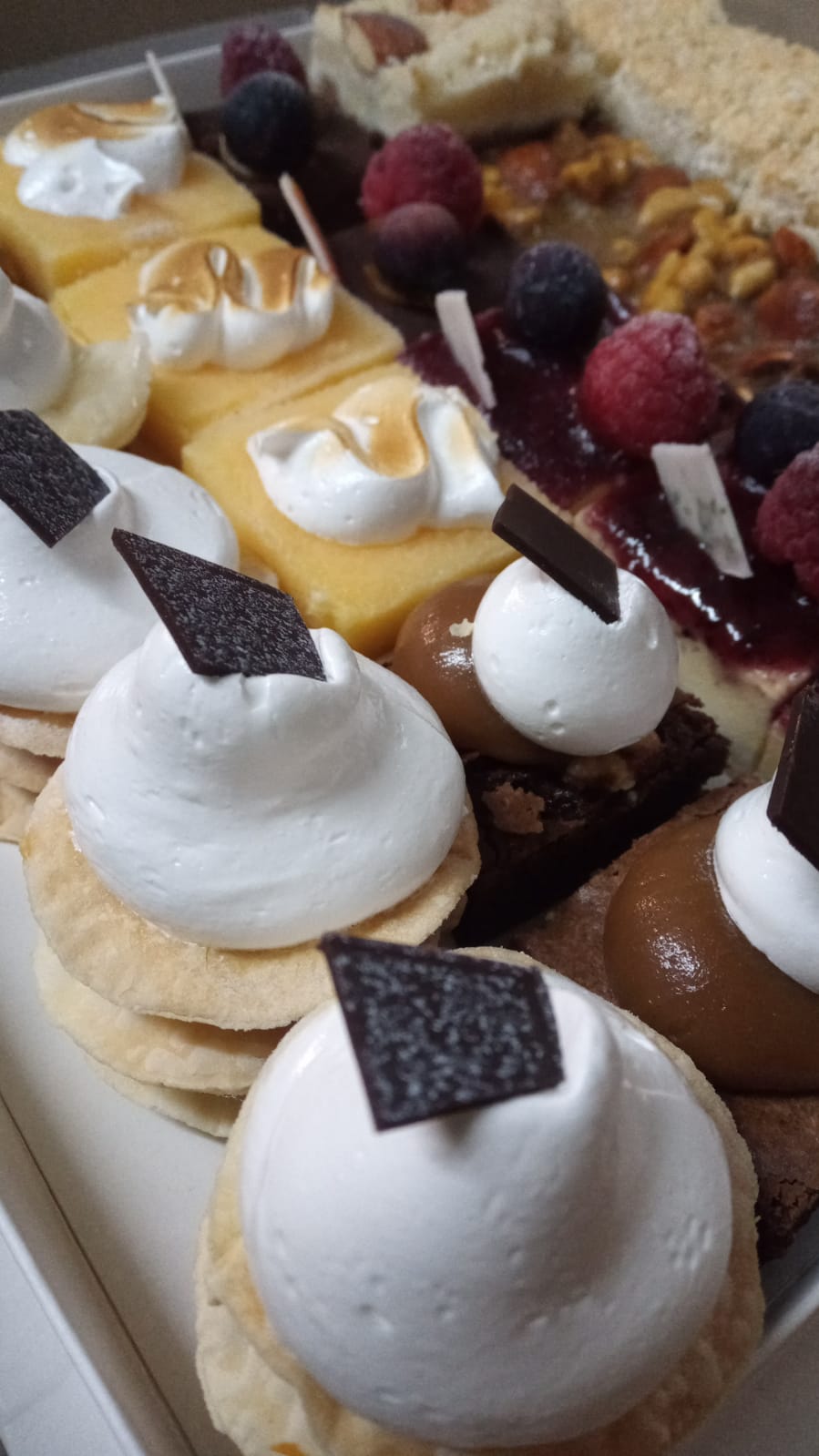 Mini cakes caseros surtidos - Che Pebeta Catering