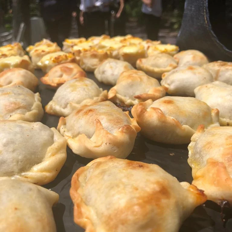 Mini empanaditas y canastitas caseras - Che Pebeta Catering